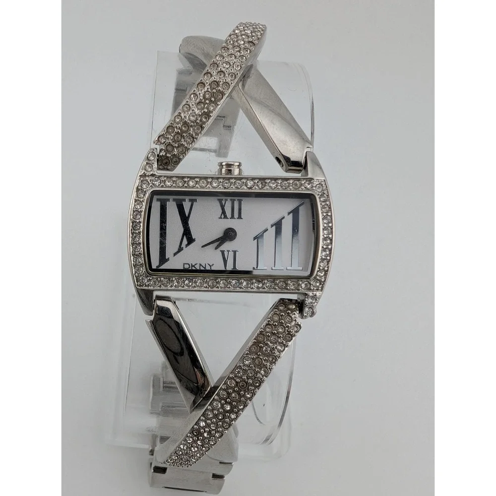 DKNY Pave Crystal Watch Women 28mm Case‎ Silver 6.5